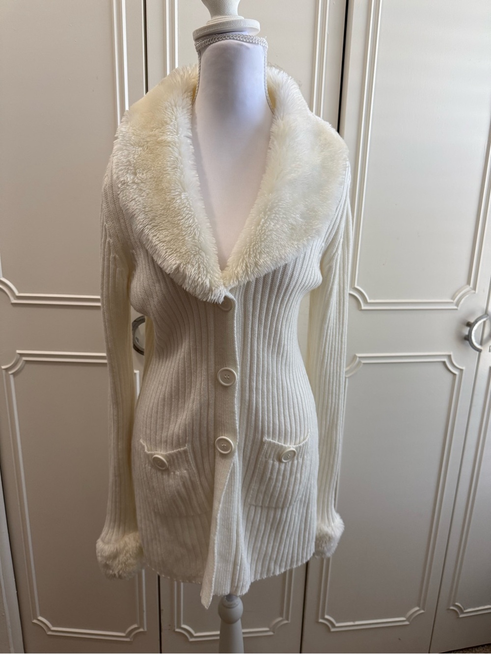 Women's Cream Ribbed Button-Front Sweater with Faux Fur Collar